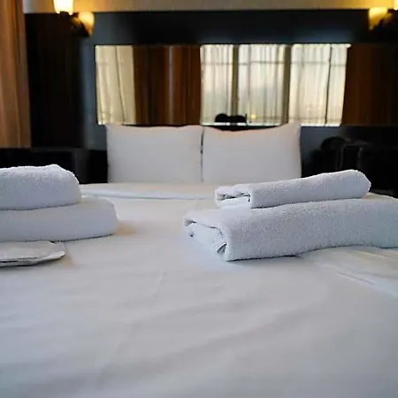 Blue Point Hotel